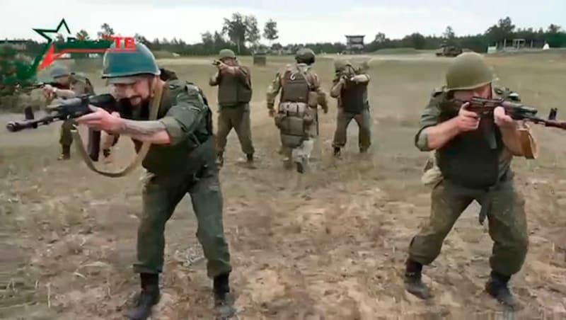 (Bild: Belarusian Defense Ministry via VoenTV)