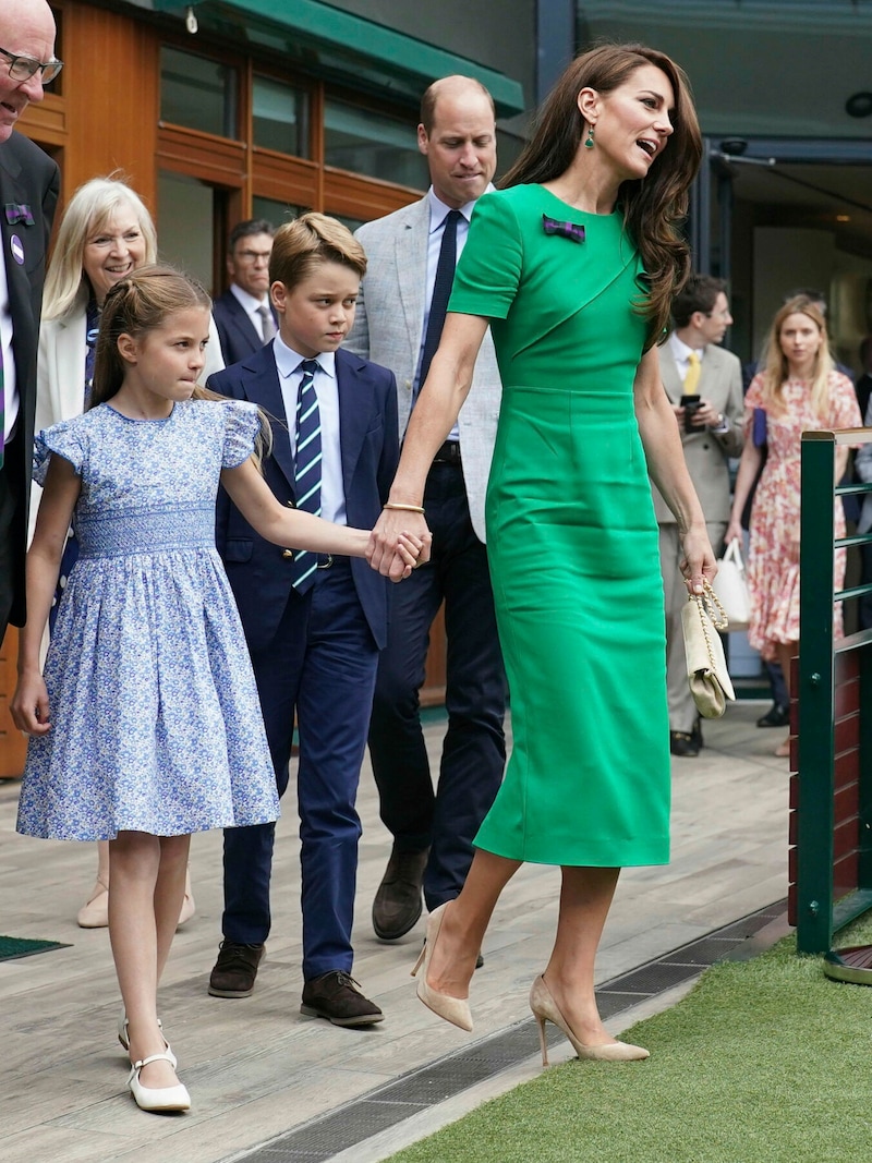 Ein bisschen aufgeregt schien Prinzessin Charlotte bei ihrer Wimbledon-Premiere schon zu sein. (Bild: APA/Victoria Jones/Pool photo via AP)