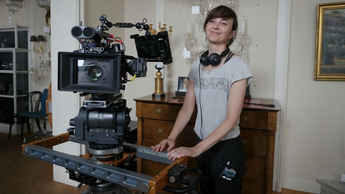 Regisseurin Johanna Moder beim Setbesuch der „Krone“.
