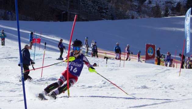 Im März 2020 carvte Amelie Roduner auf ihren „Shortys“ am legendären Ganslernhang von Kitzbühel zu zwei EM-Titeln. (Bild: Josef Manahl)