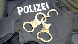 Die Polizei nahm die Frau fest. (Bild: Rojsek-Wiedergut Uta)