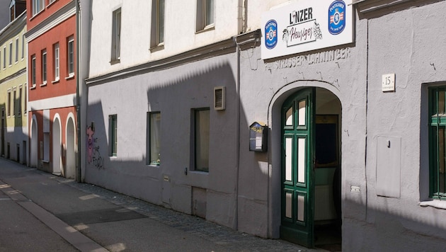 Das früher als Schindler’s Heuriger, dann als Linzer Heuriger bekannte Lokal in der Lederergasse 15 ist insolvent. (Bild: Horst Einöder/Flashpictures)