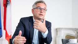 Finanzminister Magnus Brunner (ÖVP) unterstützt die Festlegung von Kanzler Karl Nehammer, nicht mit Kickl koalieren zu wollen, „sehr“. (Bild: APA/GEORG HOCHMUTH)
