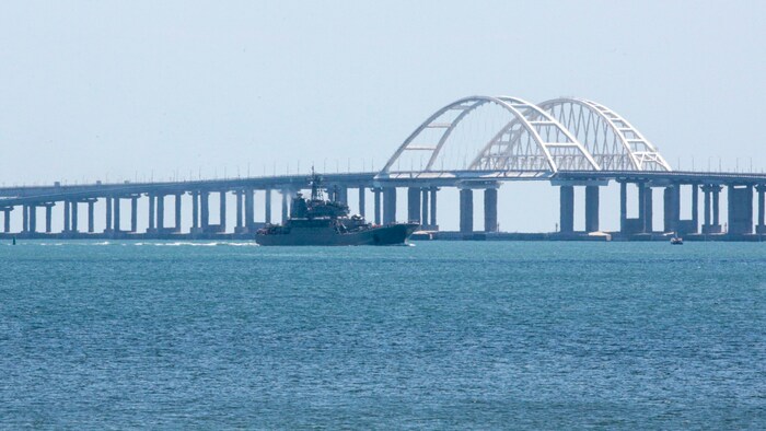Die Krim-Brücke ist die längste Brücke Europas und verbindet die von Russland annektierte ...