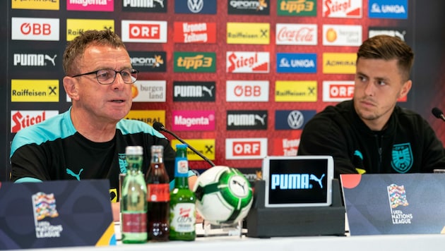 Ralf Rangnick (l.) half Christoph Baumgartner bei dessen Wechsel zu Leipzig. (Bild: GEPA pictures)