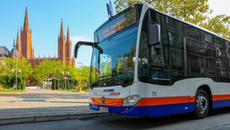 Der Verkehrsbetrieb hofft, seine Fahrgäste mithilfe der Frontkameras schneller ans Ziel zu bringen und die Fahrer zu entlasten. (Bild: facebook.com/esweverkehr)