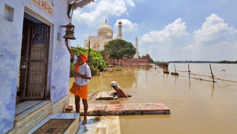 Das Wasser stieg bis zum Rand des Unesco-Weltkulturerbes an. (Bild: AP)