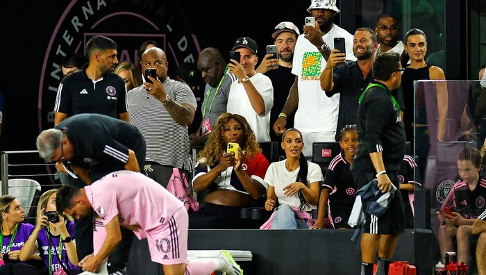 Serena Williams mit Freundin Kim Kardashian und Basketball-Superstar LeBron James