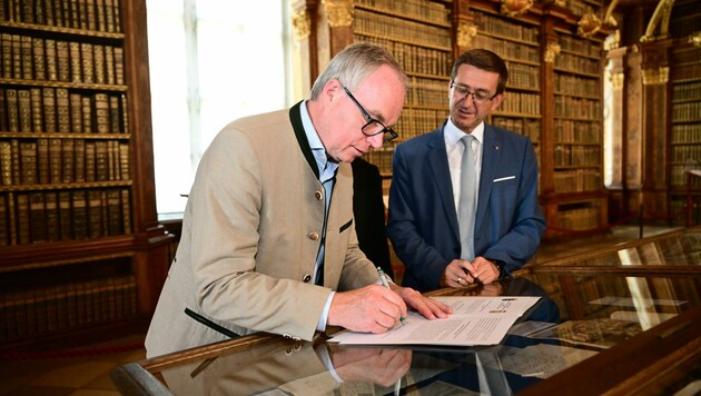 Pernkopf, Achleitner: Deklaration in Melk unterzeichnet (Bild: Imre Antal)