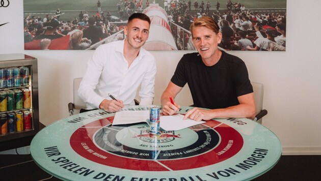 Aleksa Terzic (li.) und Salzburgs Sportdirektor Christoph Freund (Bild: twitter.com/RedBullSalzburg)