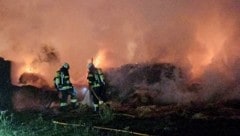 Innerhalb von neun Tagen legte der Verdächtige zehn Brände. In der Nacht auf Sonntag waren es drei. Zwischen den einzelnen Brandstiftungen setzte er sich ins Gasthaus, um zu trinken. Elf Brände gestand der in U-Haft sitzende Täter. (Bild: BFKDO-EU)