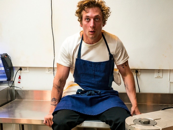 Will the series "The Bear: King of the Kitchen" with Jeremy Allen White win a Golden Globe?