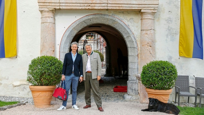 Schlossbesuche fürs TV: Spiegelfeld zu Gast bei Ulrich Goess-Enzenberg