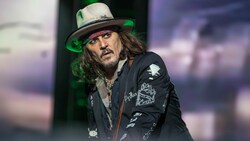 Johnny Depp bei einem Konzert seiner Rockband Hollywood Vampires in London (Bild: Colin Hart / Camera Press / picturedesk.com)