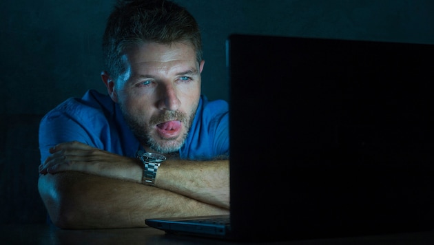 Junge Frauen erhoben wiederholt Vorwürfe, von voyeuristischen Airbnb-Vermietern ausgespäht ...