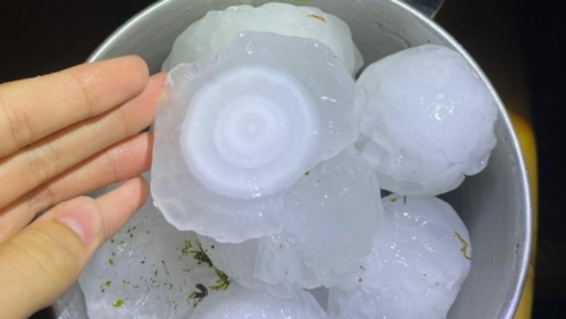 Heftige Unwetter und Hagelstürme wüten derzeit in Italien. (Bild: „Krone“-Leserreporter)