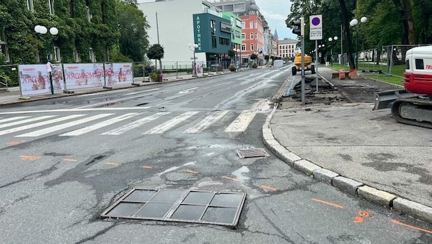 Vor der BH Spittal wird ein Kreisverkehr errichtet. (Bild: zvg )