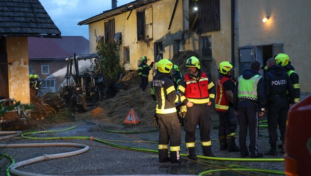 Vier Feuerwehren waren in Alkoven im Einsatz (Bild: laumat.at/Matthias Lauber)