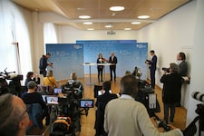 Pressekonferenzen sind ein Teil der Aufgaben des Landes-Medienzentrums, das die FPÖ in den letzten Jahren als „schwarzen Machtapparat“ gerügt hat. (Bild: ANDREAS TROESTER)