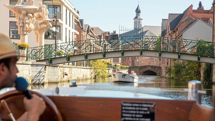 Fahren Sie in die Vergangenheit: Vom Wasser aus hat man eine bezaubernde Aussicht auf Gent.