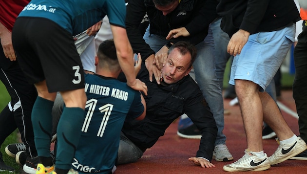 Also drowned in chaos: the now ex-ASK coach Dietmar Thuller. (Bild: Hermann Sobe)