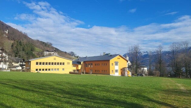 Wegen stetig sinkender Schülerzahlen wird in St. Wolfgang die Volksschule geschlossen (Bild: ZVG)