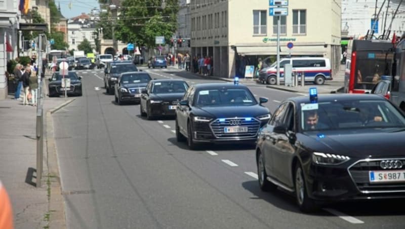 In der Stadt herrscht am Donnerstagvormittag viel Andrang. Zahlreiche Prominente werden bei den Festspielen erwartet. (Bild: ANDREAS TROESTER)