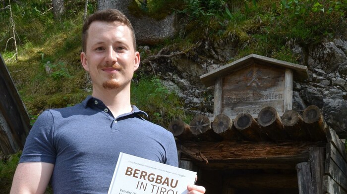 Als Mitautor des Sachbuches „Bergbau in Tirol“ hat Pamer auch „kommerziellen“ Erfolg.