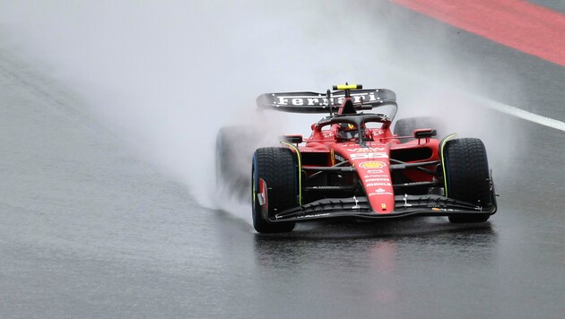 Carlos Sainz (Bild: AP Photo/Geert Vanden Wijngaert)