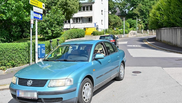 Seit dem vergangenen Wochenende ist die Stockbauernstraße eine Einbahn. Vielen Autofahrer, selbst jenen die täglich dort fahren, ist das allerdings noch nicht bewusst. (Bild: Dostal Harald, Krone KREATIV)