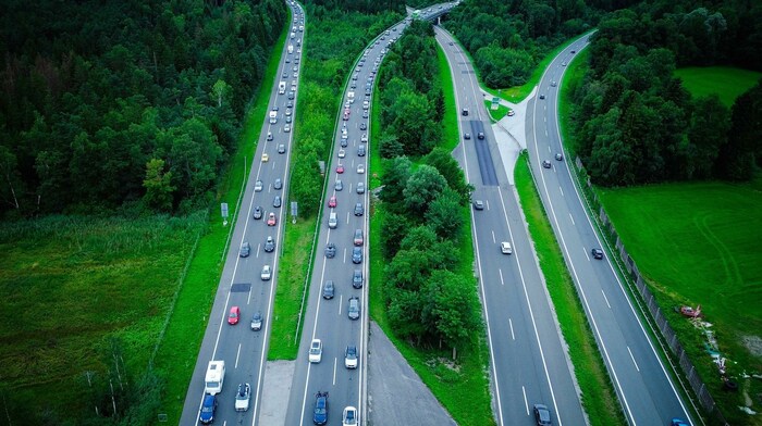 Der prognostizierte Riesen-Reisetag brachte verstopfte Autobahnen.