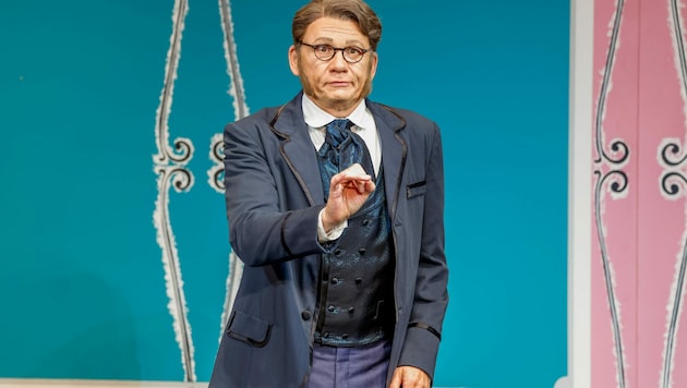 Oliver Baier in der Stolz-Operette „Frühjahrsparade“ (Bild: Christian Husar/Bühne Baden)