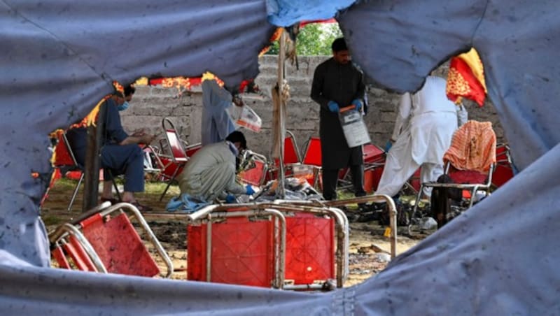 Pakistans Sicherheitsdienste hielten es für möglich, dass die IS auch hinter der Bombenexplosion steht. (Bild: Abdul MAJEED / AFP)