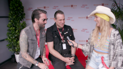 The BossHoss im Interview (Bild: krone.tv)