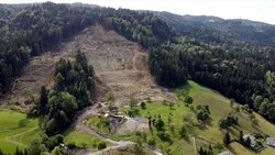 Die Erdbewegungen in Hörbranz ist immer noch nicht abgeschlossen.  (Bild: Maurice Shourot)