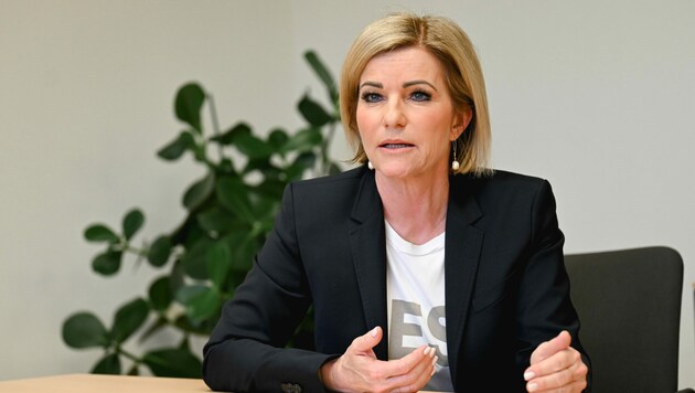 „Die Entwicklung ist schwer vorhersehbar“, sagt AMS-OÖ-Chefin Iris Schmidt. (Bild: Markus Wenzel)