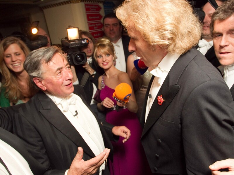 Beim Opernball 2010 plauderten Lugner und Gottschalk noch ganz entspannt. (Bild: Alexander TUMA / picturedesk.com)