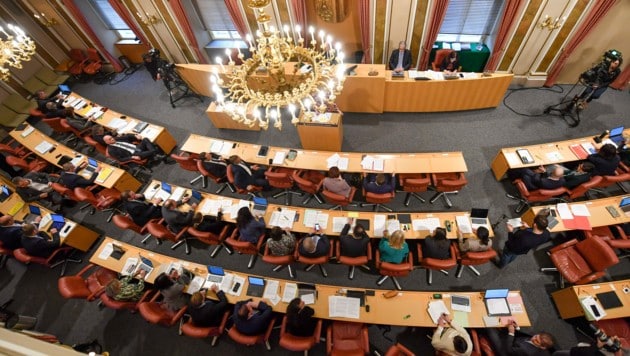 Blick in den Sitzungssaal des OÖ Landtags im Linzer Landhaus. (Bild: © Harald Dostal / 2023)