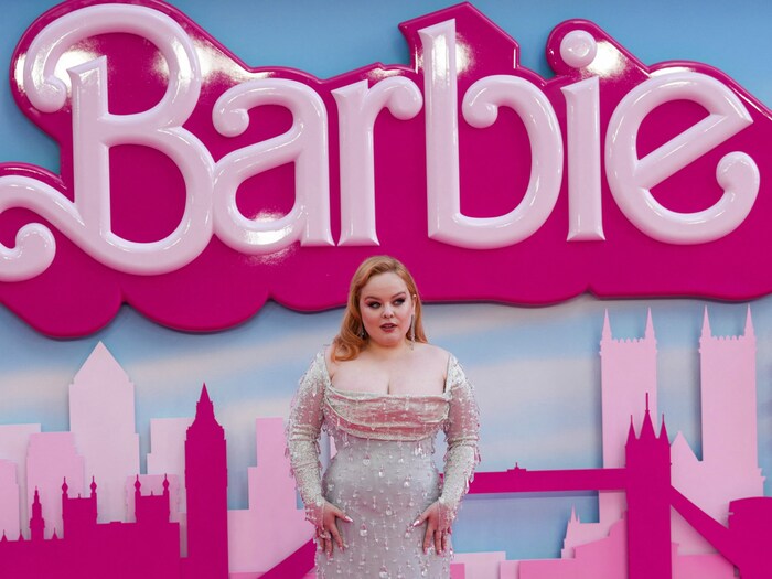 Nicola Coughlan bei der Barbie-Premiere in einem Kleid aus Lenzing-Faser.