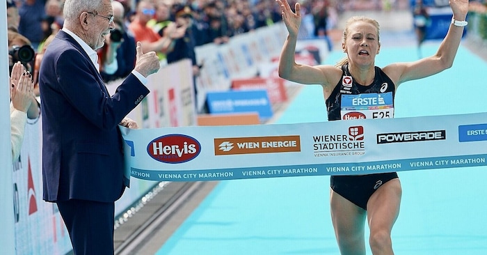 Julia Mayer