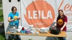 Nachhaltige Projekte setzt der Verein INA aus Absdorf (NÖ) um. Unter anderem mit dem Leihladen Leila, wo man Geschirr ausborgen kann. Am Bild links Obfrau Gertraud Moser. (Bild: Andreas Fuchs)