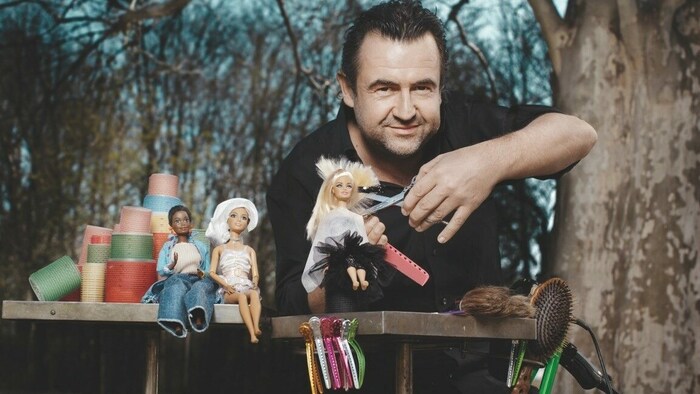 Friseur Marco Inmann im Barbie-Stress.