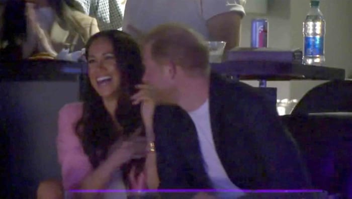 Die Royals wurden bei einem Spiel der LA Lakers von der sogennnaten „Kiss Cam“ gefilmt, Meghan ...