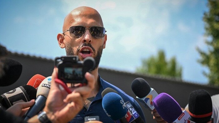 Ein rumänisches Gericht hat den Hausarrest für den umstrittenen britischen Influencer Andrew ...