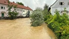 In Ehrenhausen steht das Ortszentrum unter Wasser. (Bild: Fredl)