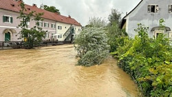 In Ehrenhausen steht das Ortszentrum unter Wasser. (Bild: Fredl)