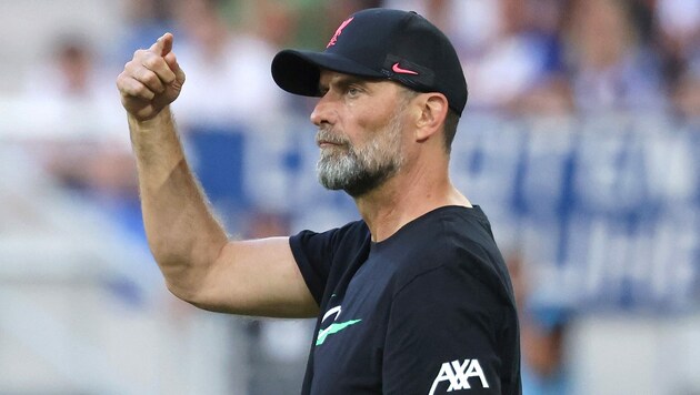 Der Autogramm-Wunsch eines Fans ließ Jürgen Klopp etwas ausfallend werden. (Bild: AFP or licensors)