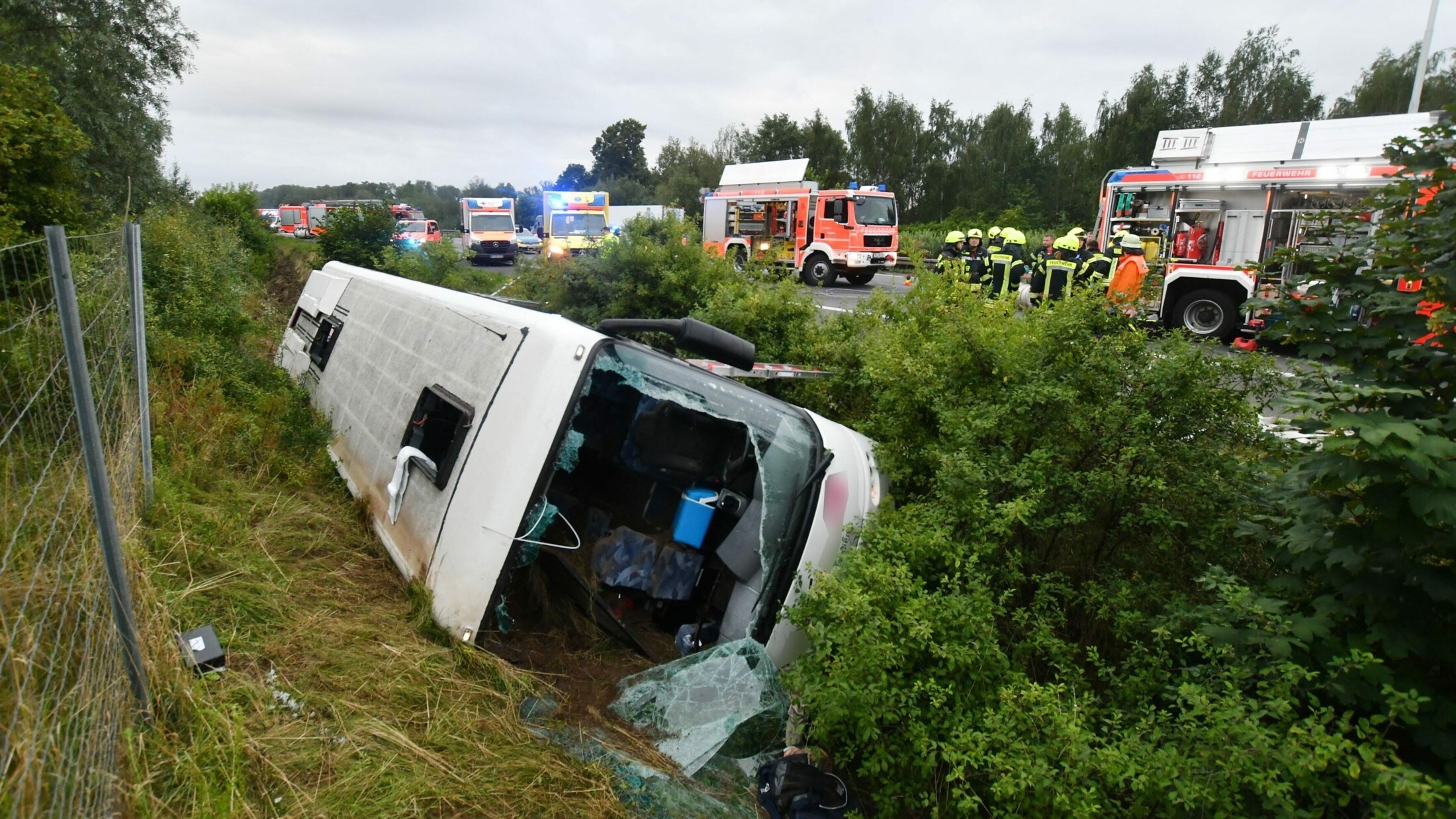 18 Verletzte - Kein Alkohol Im Spiel Bei Unfall Von Reisebus | Krone.at