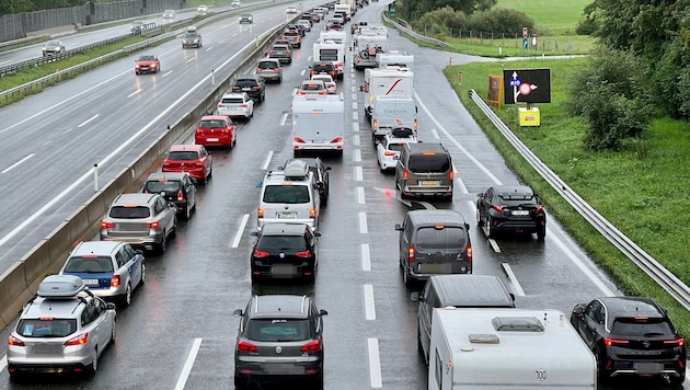 There may be more congestion on the A10 over the Easter weekend. (Bild: Markus Tschepp)