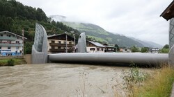 In Mittersill stand der Pegel der Salzach am Samstag besonders hoch. Doch ein Alarm wurde nicht ausgelöst. (Bild: Hölzl Roland)